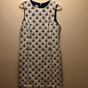 Anne Klein Ivory Lace/Navy Women Dress Perfect 12P